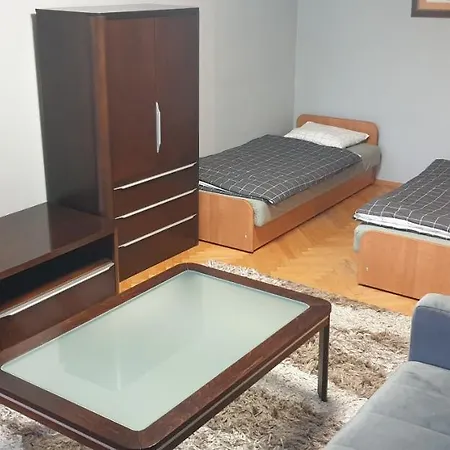 Kaja 52m2 アパート *